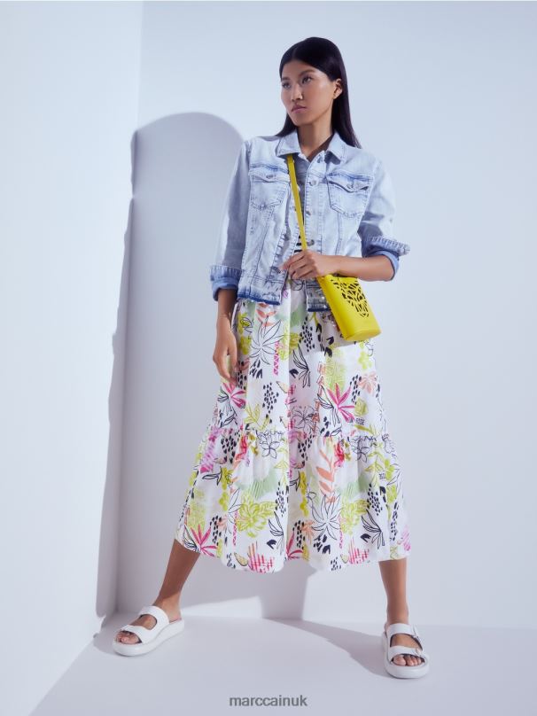 Sandals with a round sole Marc Cain Off-White Footwear BZZNX1613